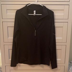 Under armour women’s black half zip - size large